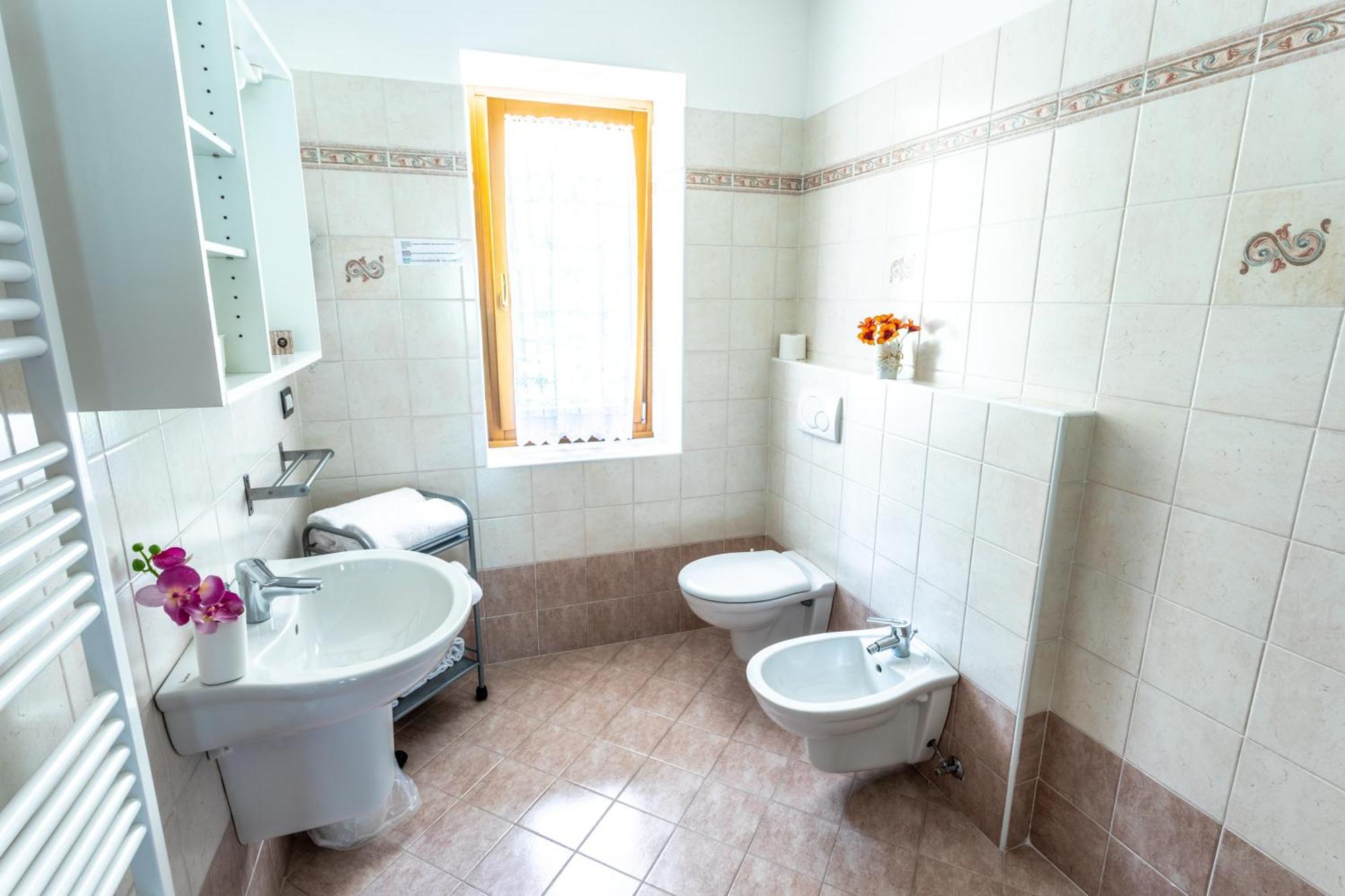 Le Terrazze Sul Lago - Ledro House Pieve Di Ledro Quarto foto